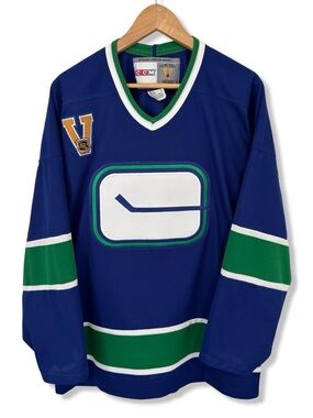 Vancouver Canucks NHL Vintage CCM Hockey Jersey
